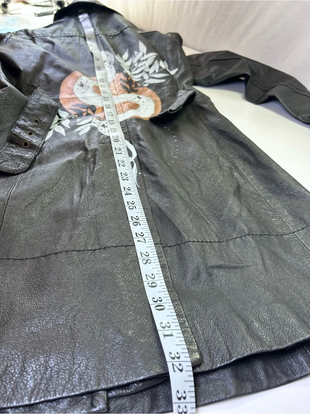 Y2K Le Château Black Leather Trench Coat Painted Back Graphic 90’s Grunge Size S - Picture 4 of 14